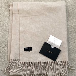 rag & bone Addison Recycled Wool Scarf in Oatmeal, never worn.